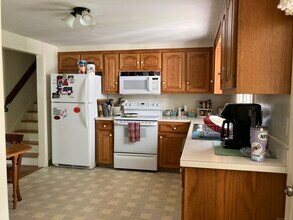 252 Dorothy Dr in Torrington, CT - Building Photo - Building Photo