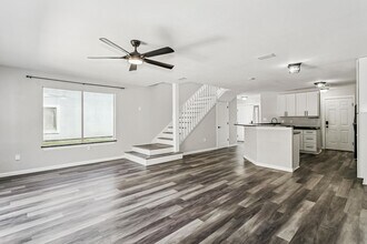 6918 Sea Turtle Cir in Navarre, FL - Foto de edificio - Building Photo