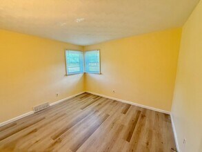 492 Basket Rd in Webster, NY - Building Photo - Building Photo