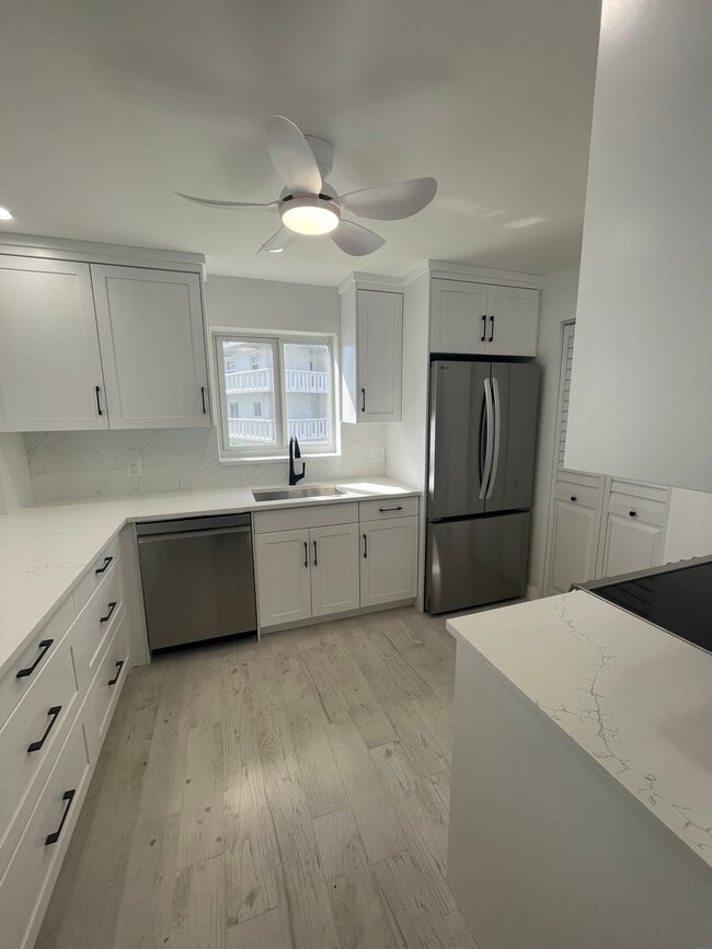 300 Croton Ave, Unit 202