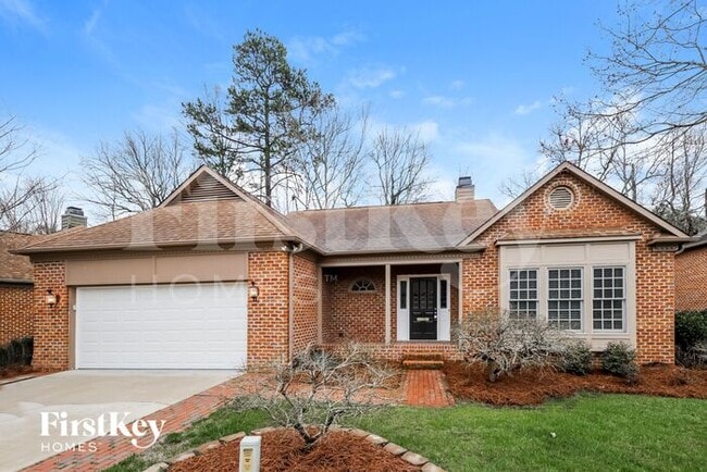 property at 914 Flicker Ln