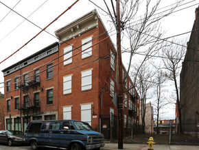 1428 Republic St in Cincinnati, OH - Foto de edificio - Building Photo