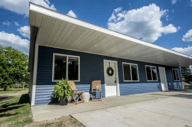 property at 4015 Bay City Rd