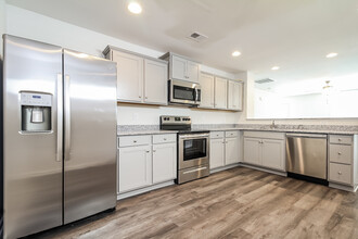 312 Noble Ln in Pendleton, SC - Foto de edificio - Building Photo