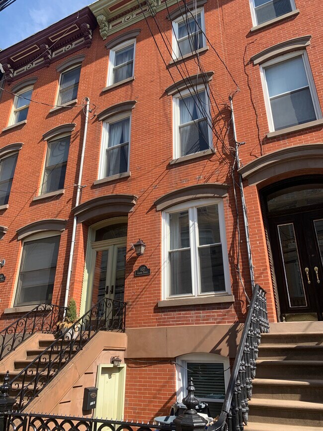 837 Garden St Rentals in Hoboken, NJ