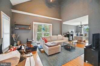 12316 Exbury St in Herndon, VA - Building Photo - Building Photo