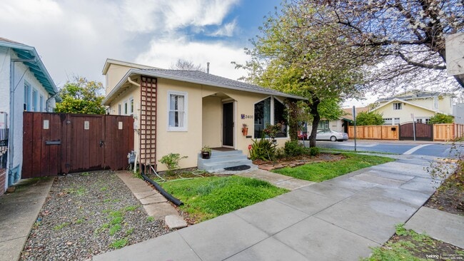 2400 Bonar St in Berkeley, CA - Building Photo - Building Photo