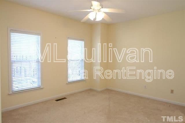 22 Scottish Ln in Durham, NC - Building Photo - Building Photo