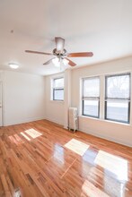 4258 N Clark St in Chicago, IL - Building Photo - Building Photo