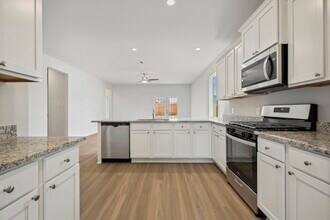 335 Kingston Wy in Waller, TX - Building Photo - Building Photo