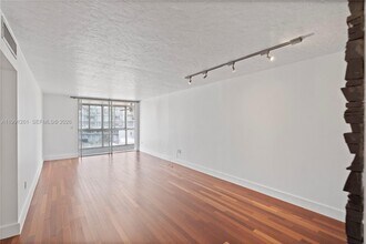 145 SE 25th Rd in Miami, FL - Building Photo - Building Photo