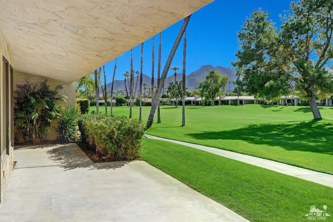 75577 Desert Horizons Dr in Indian Wells, CA - Building Photo