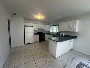 2226 SE Tiffany Ave in Port St. Lucie, FL - Building Photo - Building Photo