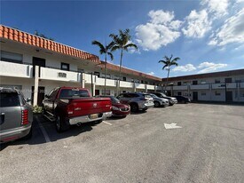 400 NW 65th Ave in Margate, FL - Building Photo