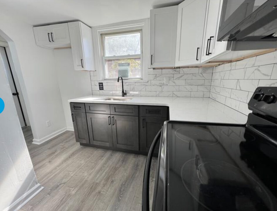 2712 Kane St in Chester, PA - Building Photo