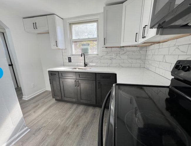 property at 2712 Kane St