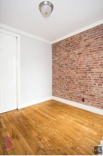 234 Mott St in New York, NY - Foto de edificio - Building Photo