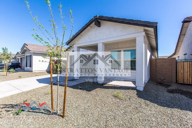 7439 S 76th Dr in Phoenix, AZ - Building Photo - Building Photo