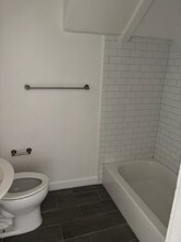 965 W 42nd Pl in Los Angeles, CA - Building Photo - Building Photo