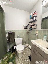 1102 Cambridge St, Unit 1102-2F in Cambridge, MA - Foto de edificio - Building Photo