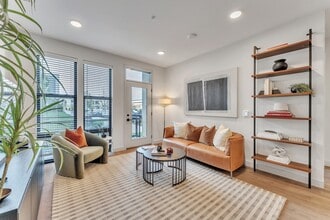 Plaza at Pinnacle Hills in Rogers, AR - Building Photo - Building Photo