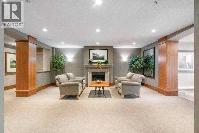 7330 Salisbury Ave in Burnaby, BC - Building Photo - Building Photo