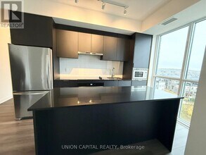 3071 Trafalgar Rd in Oakville, ON - Building Photo - Building Photo