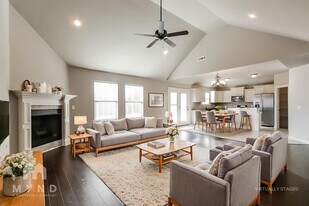 2303 SW Worthington Ave in Bentonville, AR - Building Photo