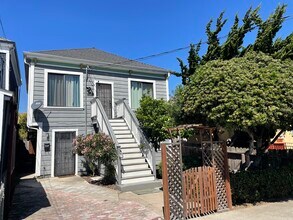 2047 20th Ave, Unit 2047 in Oakland, CA - Foto de edificio - Building Photo