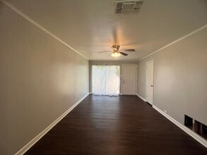 914 Huntington Ln in Shreveport, LA - Building Photo - Building Photo