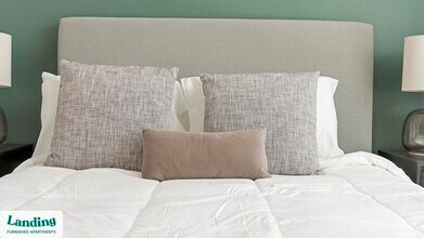 2201 Glenwood Ave SE, Unit 2301 in Atlanta, GA - Foto de edificio - Building Photo