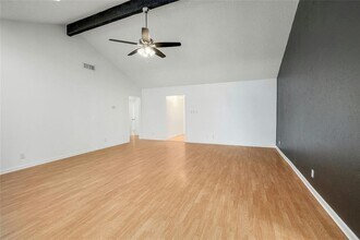 11720 Running Fox Trail in Austin, TX - Building Photo - Building Photo