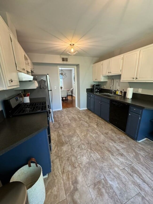 204 Huntington Ln in Blacksburg, VA - Building Photo - Building Photo