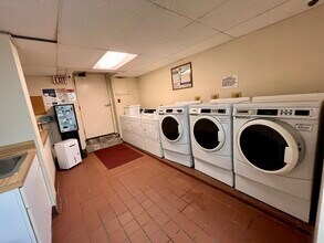 40 Saint Botolph, Unit 46 in Boston, MA - Building Photo - Building Photo