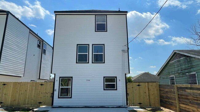 property at 9746 Garcroft St