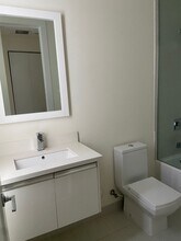 10260 NW 63rd Ter in Doral, FL - Building Photo - Building Photo