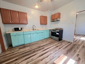 1637 Cedar St in Pueblo, CO - Building Photo