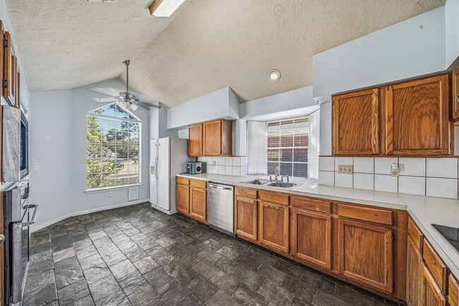 property at 15974 Oak Mountain Dr