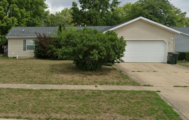 2306 E Delaware Ave in Urbana, IL - Building Photo