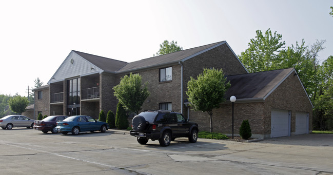 Ashley Pointe West Apartments in Cincinnati, OH - Building Photo - Building Photo