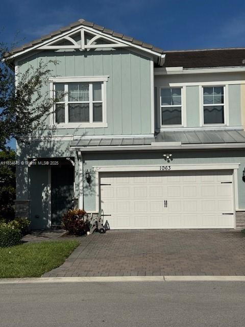 1063 Eucalyptus Dr in Hollywood, FL - Building Photo - Building Photo