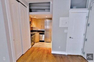 East 50th Street in New York, NY - Building Photo