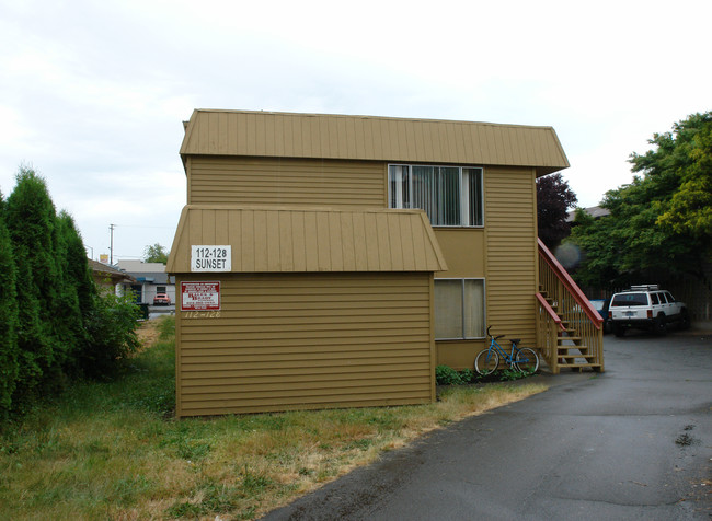 112-128 Sunset Ave N in Salem, OR - Building Photo - Building Photo