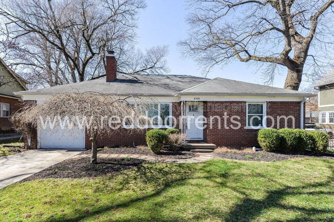 4930 N Illinois St