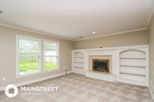 6426 Chouteau St in Shawnee, KS - Foto de edificio - Building Photo