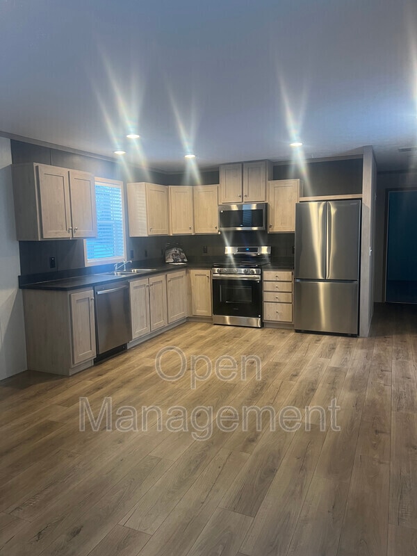 property at 1017-1017 Gibraltor Ave