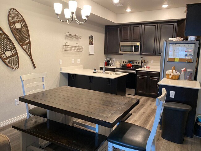 property at 876 Winding Brk Dr