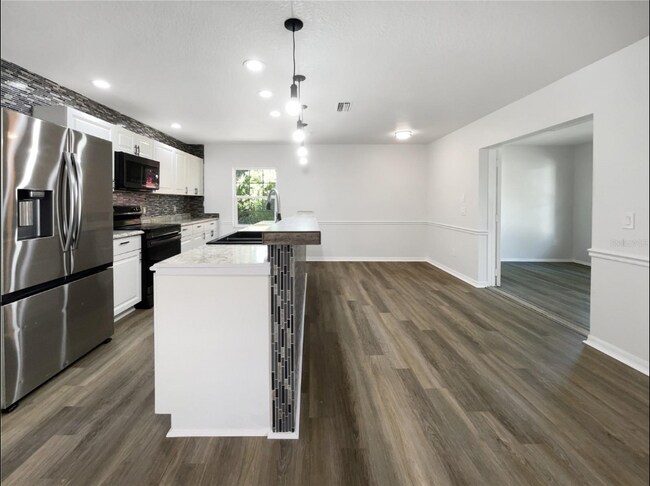 2334 W Price Blvd in North Port, FL - Building Photo - Building Photo