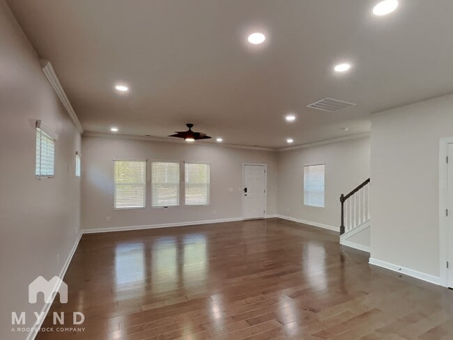 3325 Lisburn St, Unit 1 in Mint Hill, NC - Foto de edificio - Building Photo