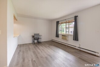 31 Bostwick Arms in New Milford, CT - Building Photo - Building Photo